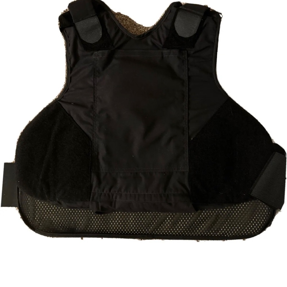 Body armor vest